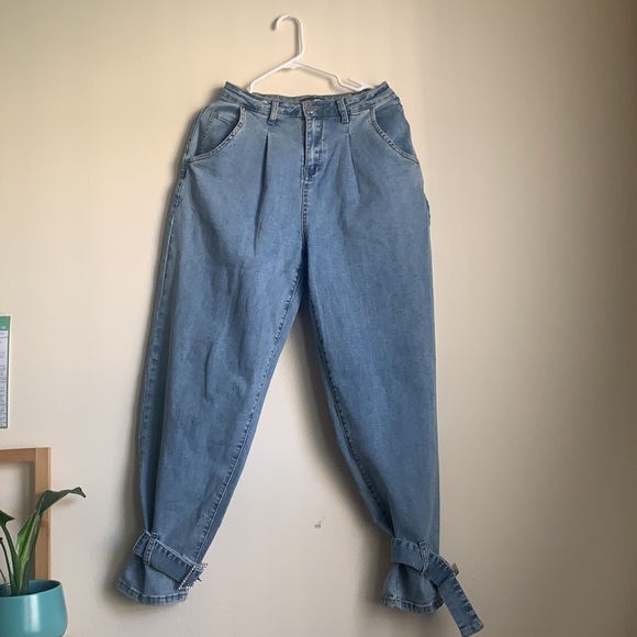 Fashion Nova Mom Jeans - Picture 1 of 4